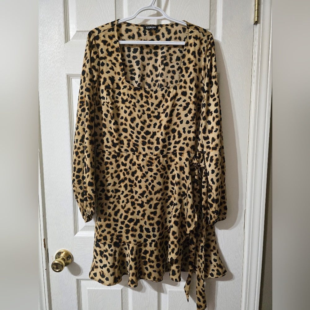 Express Leopard Print Ruffle Hem Wrap Front Mini Dress, Square Neckline, EUC!